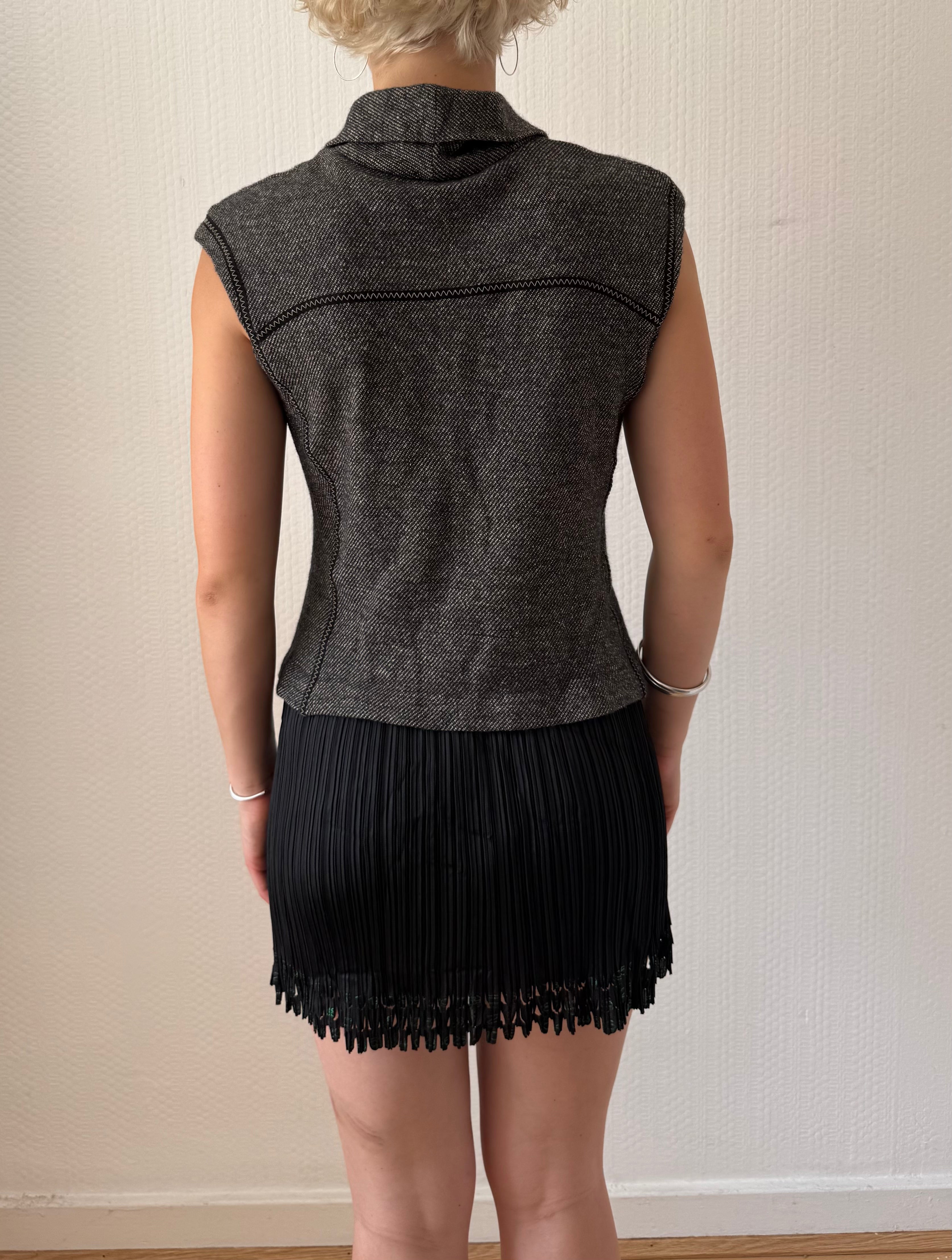 Knitted Sleeveless Blouse